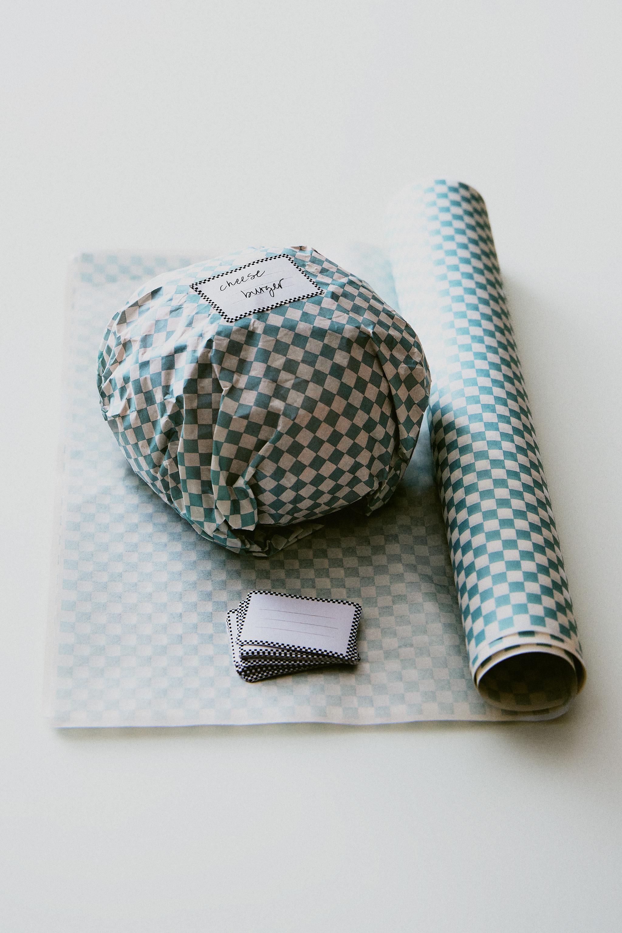 ENSEMBLE PAPIER HAMBURGER À CARREAUX